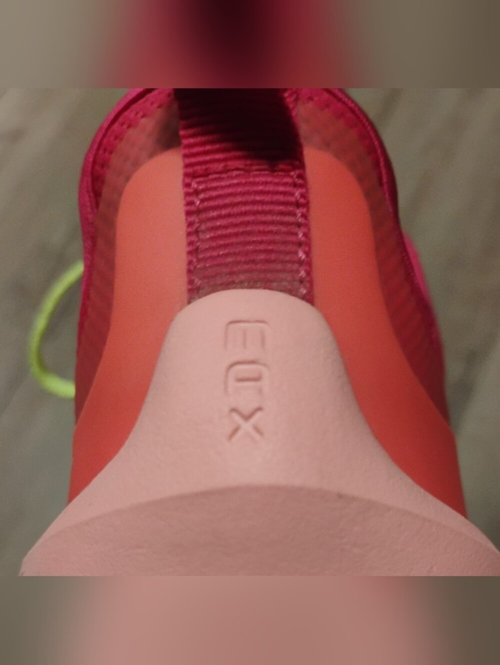 Nike Women's Air Max Axis Sneakers Running Shoes in Pink/Melon/Coral, Size 9.5 - Picture 16 of 16